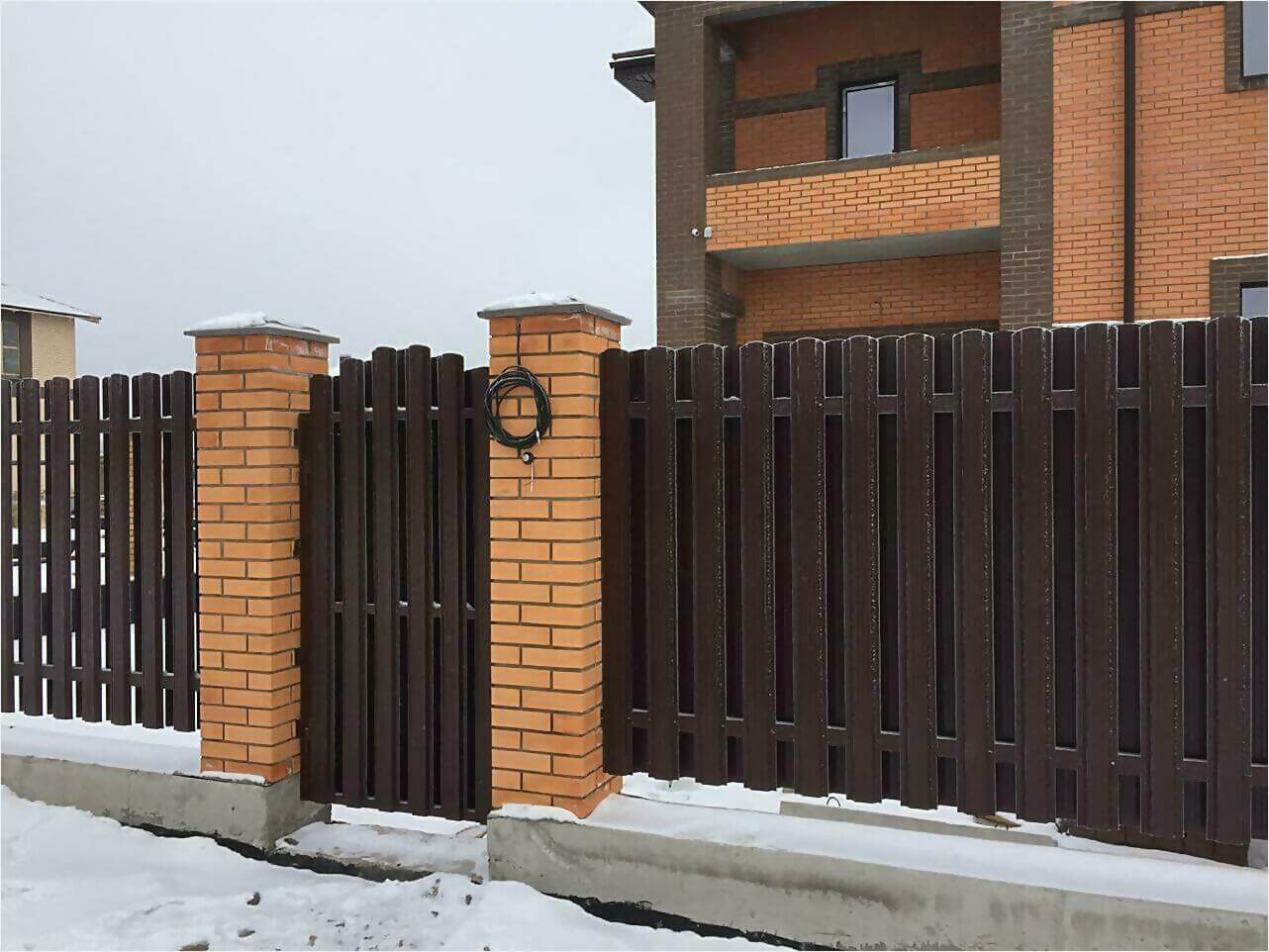 Забор из штакетника 95м фото2 в Челябинске