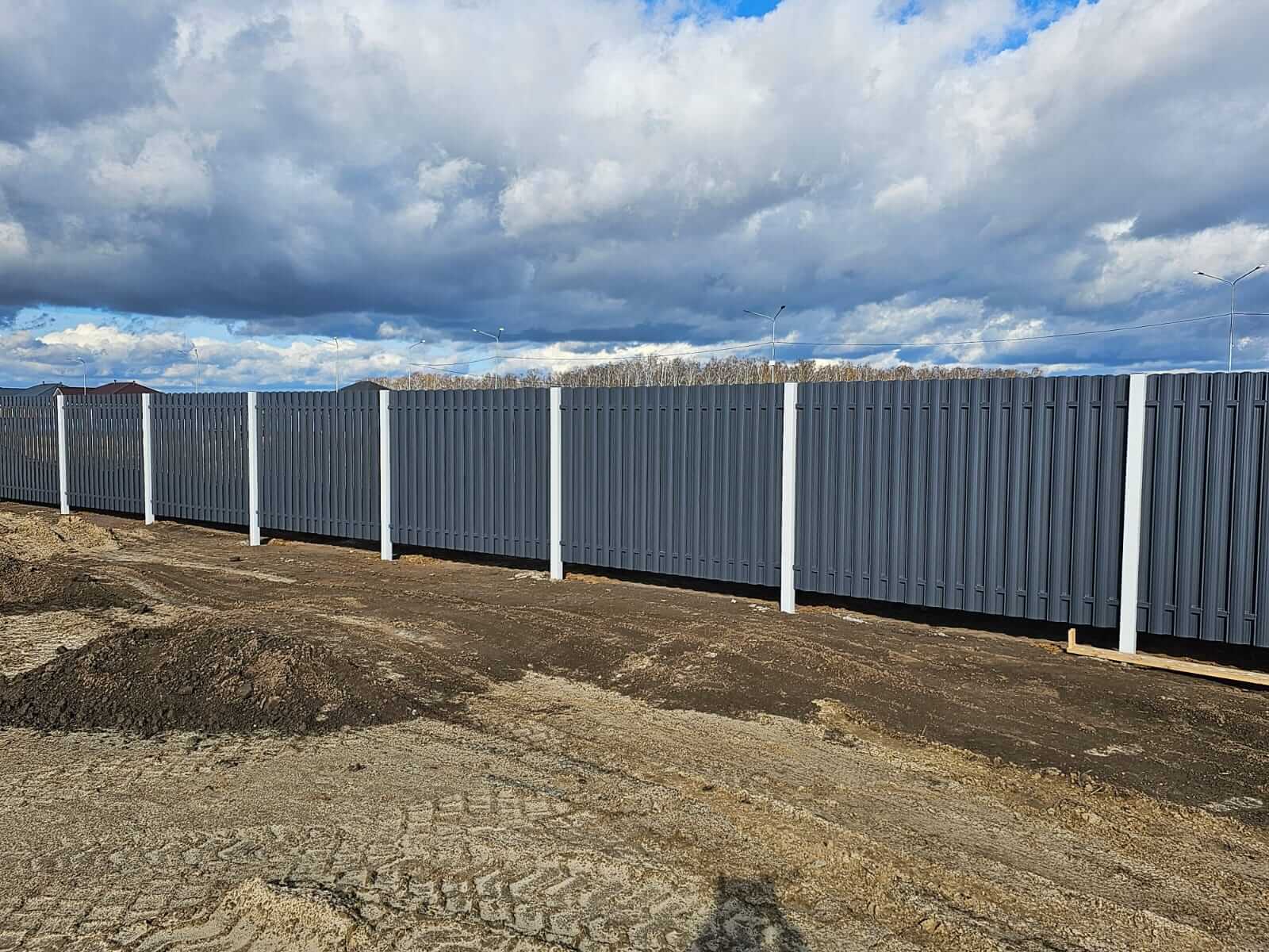 Забор из евроштакетника 234м RAL7024/7024 Серый Графит двусторонний фото 2 в Челябинске