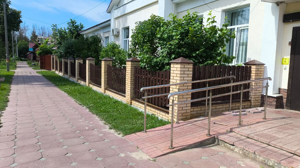 Забор из евроштакетника 17м RAL8017/8017 Шоколад двусторонний в Челябинске