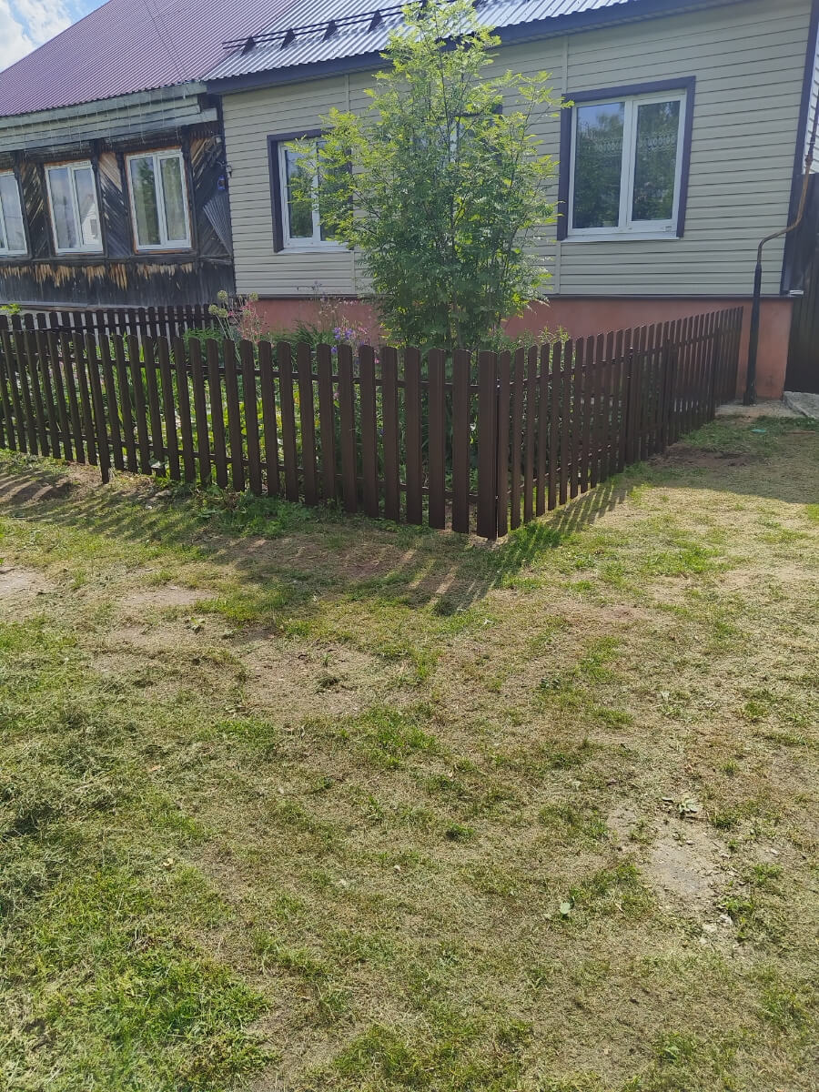 Забор из евроштакетника 18м RAL8017/8017 Шоколад двусторонний фото 1 в Челябинске