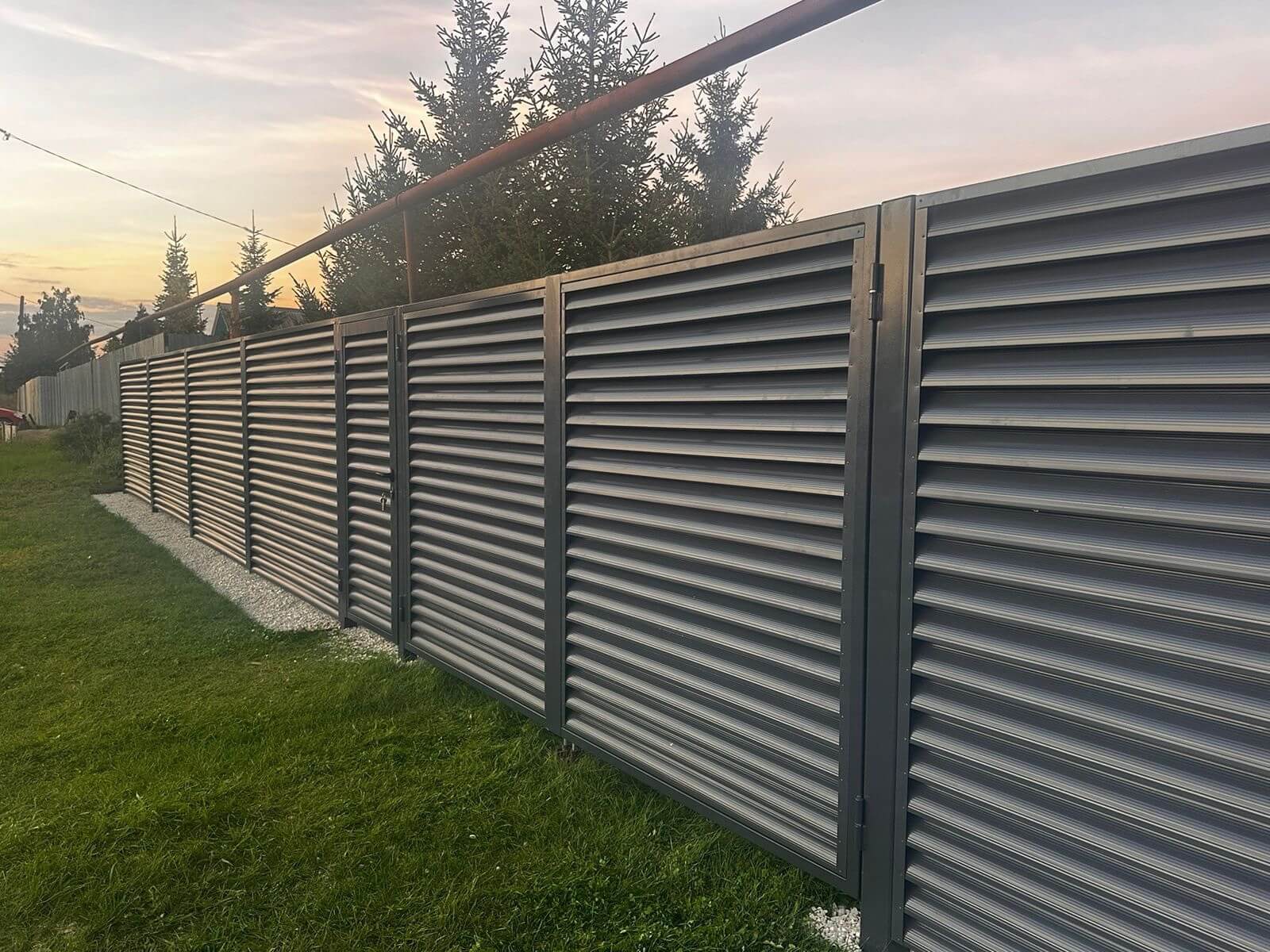 Забор из ламелей Еврожалюзи 26м RAL7024/7024 Серый Графит двусторонний в Челябинске