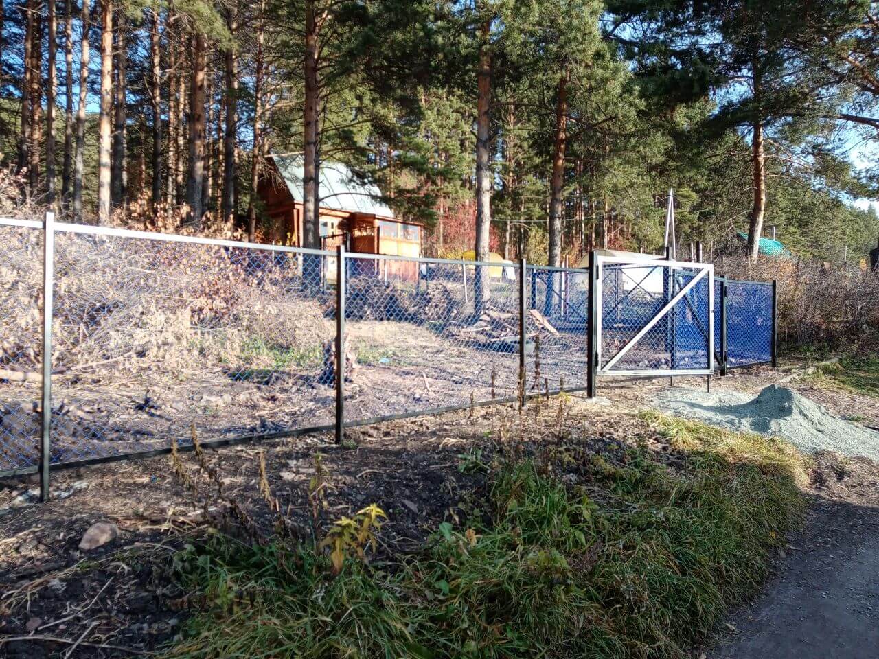 Забор из сетки рабица 76м с полимерным покрытием фото 8 в Челябинске