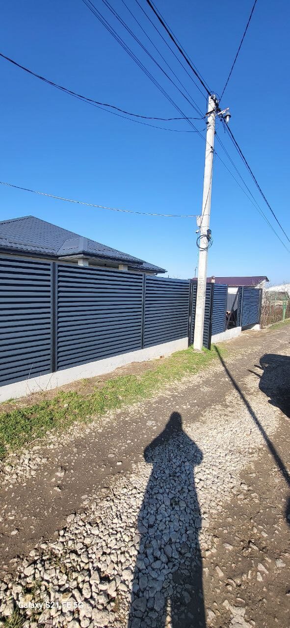Забор из ламелей еврожалюзи 30м RAL7024/7024 Серый Графит двусторонний фото 1 в Челябинске