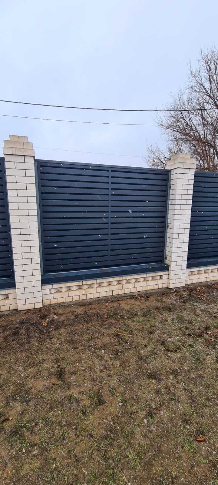 Забор-жалюзи из ламелей Хай-Тек 23м RAL7024/7024 Серый Графит двусторонний МАТТЕ фото 1 в Челябинске
