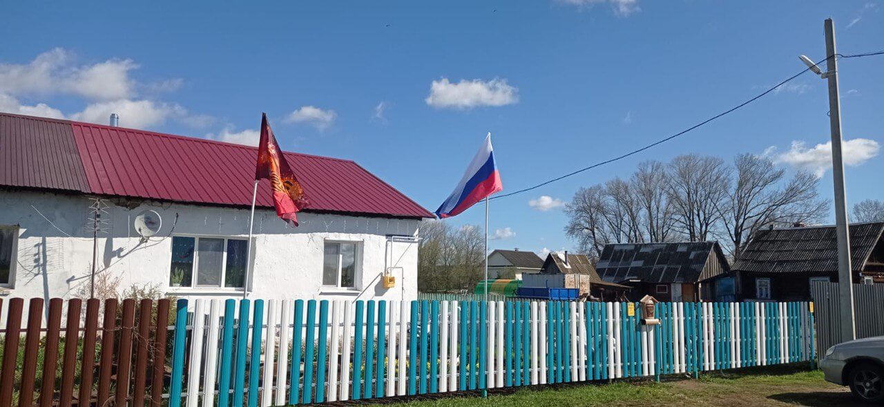 Забор из евроштакетника 16м RAL5021 Морская Волна, RAL9003 Белый фото 1 в Челябинске