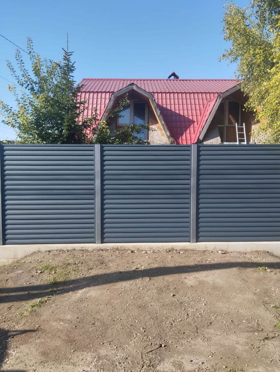 Забор-жалюзи из ламелей Реснички 54м RAL7024/7024 Серый Графит двусторонний МАТТЕ в Челябинске