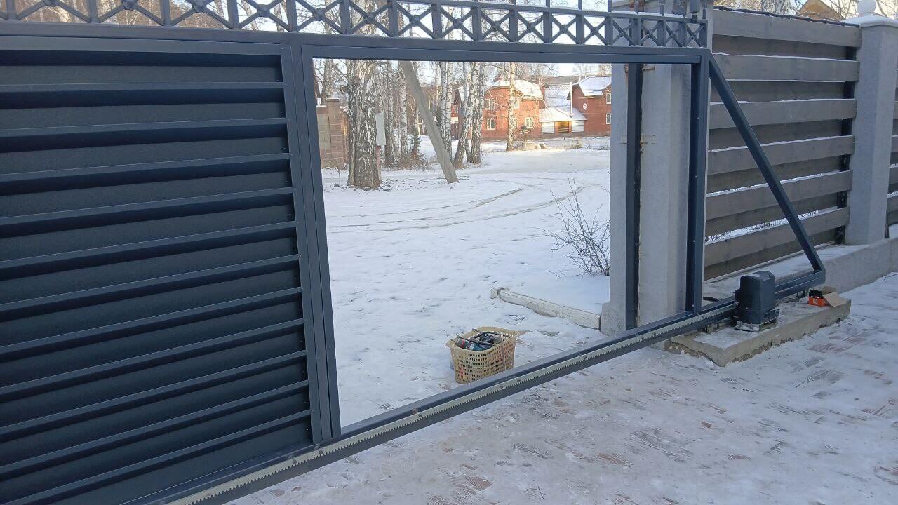 Входная группа из ламелей Хай-Тек RAL7024/7024 Серый Графит двусторонний МАТТЕ фото 10 в Челябинске