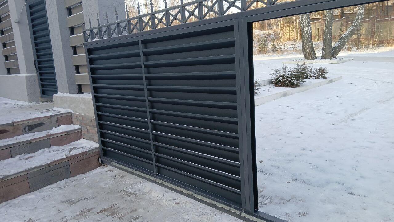 Входная группа из ламелей Хай-Тек RAL7024/7024 Серый Графит двусторонний МАТТЕ фото 16 в Челябинске