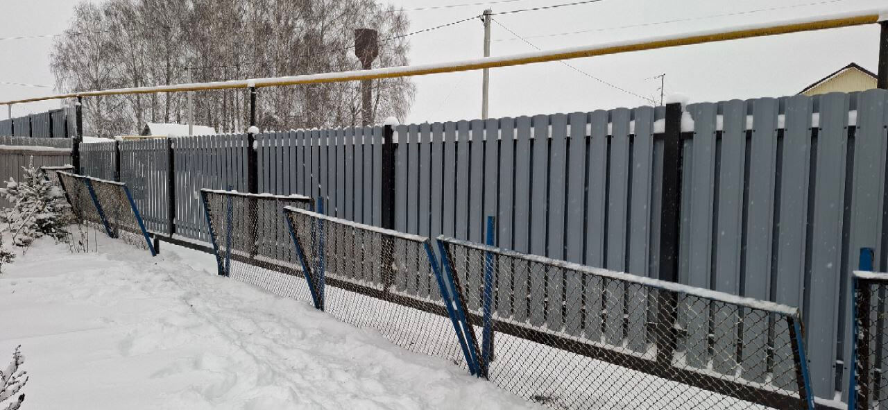 Забор из евроштакетника 27м RAL7024 Серый Графит МАТТЕ фото 5 в Челябинске