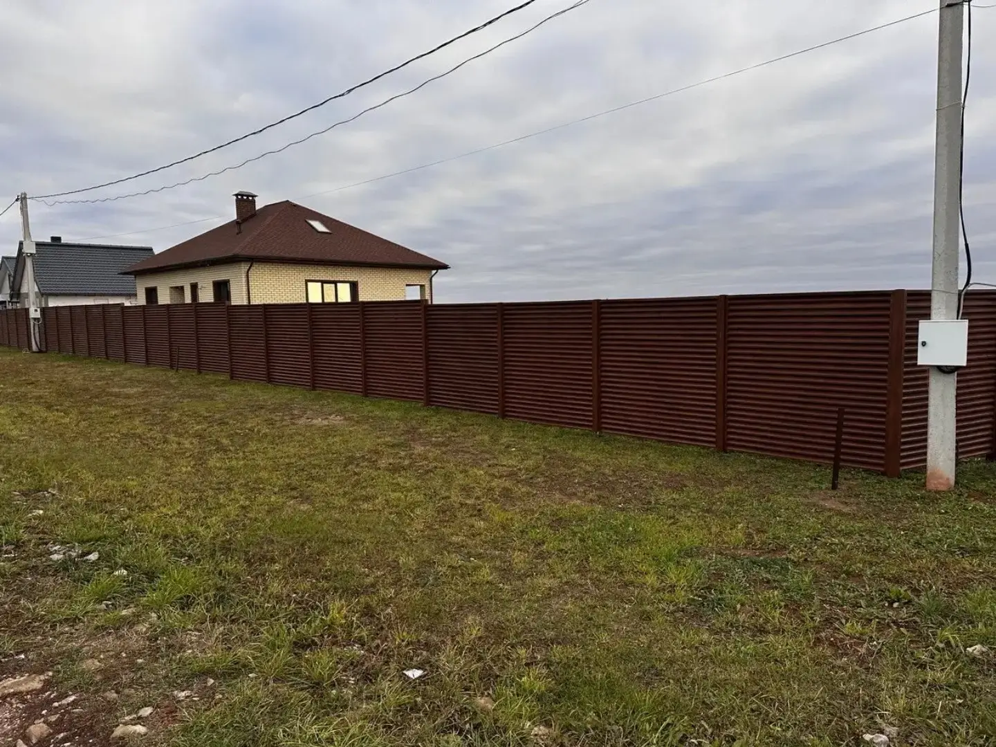 Забор-жалюзи из ламелей ЭКО-Z 58м Темный Дуб 3D Принтек фото 2 в Челябинске
