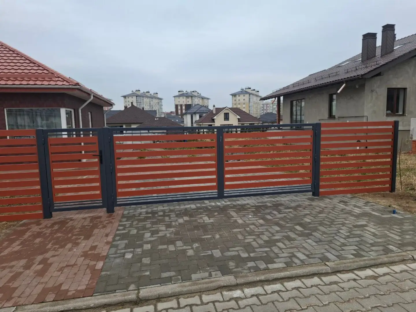 Забор-ранчо из металлопланкена 18м RAL8004 Терракотовый фото 2 в Челябинске